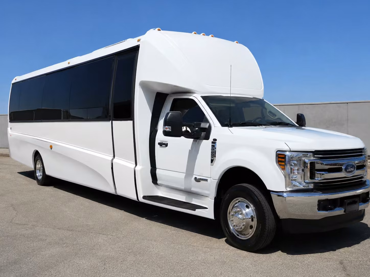 18 passenger minibus