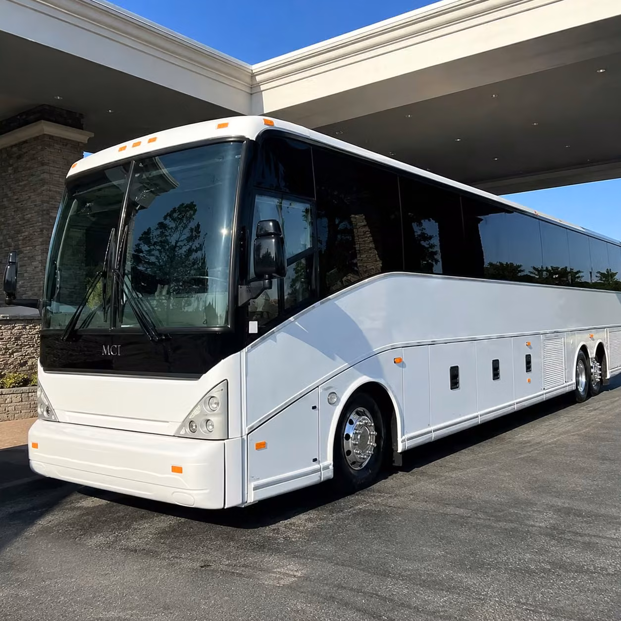 it s never been easier to arrange hotel shuttle service near okc airport